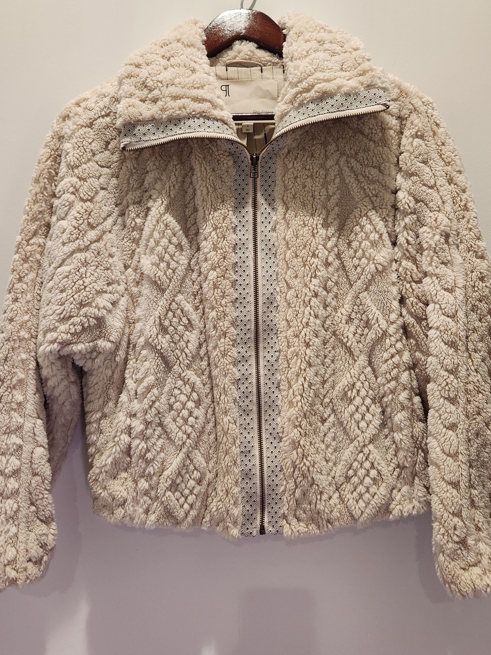 Pilcro Cozy Cream Fleece Cable Knit Pattern Zip-Up Jacket High Pile Fleece